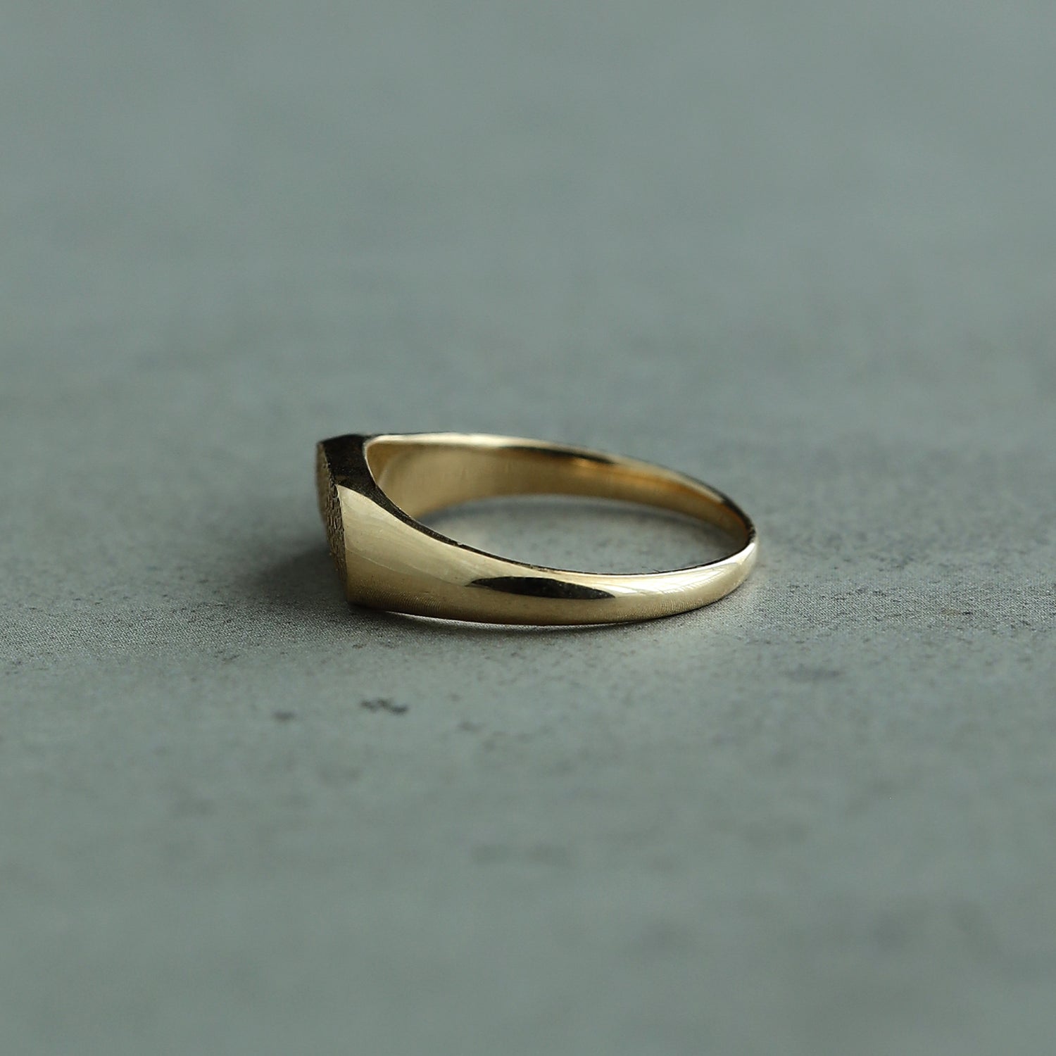【K18YG】signet&quot;RING&quot;